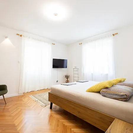 Sunny Bacvice - Spacious & *