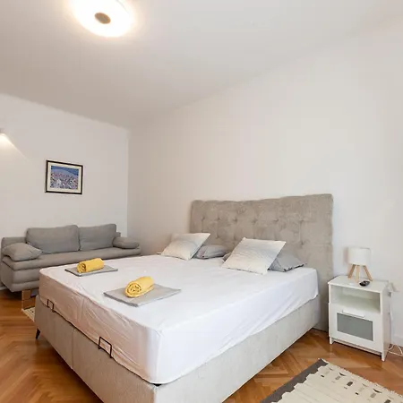 Sunny Bacvice - Spacious & Apartamento
