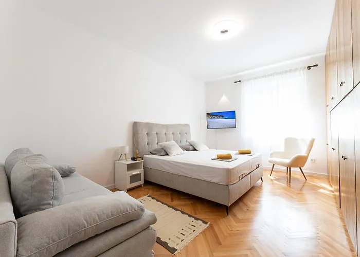 Luxury Escape In - Sea, Sun & Serenity * Split